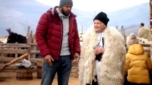 El e baciul de 100 de ani care apare într-o reclamă cu Cabral! ”Eu spun că-i bine!”