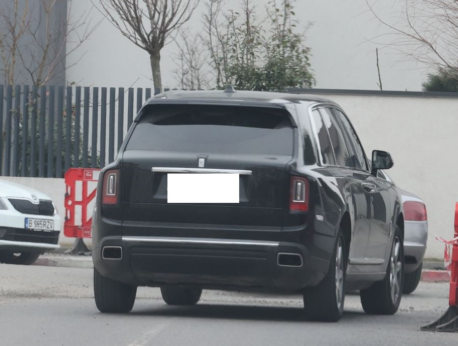Bobi de la Urlați conduce un Rolls Royce Cullinan de peste 400.000 de euro (Foto: CANCAN.RO)