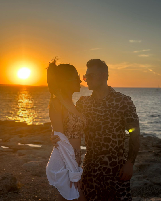 Prins la petrecere cu ispita, iubita a plecat, totuși, cu Claudiu în vacanță! Ce se întâmplă, însă, acolo? Simona a spus-o, fără ocolișuri. Telenovela de la Insula Iubirii continuă: ”Viețile noastre sunt acum…”