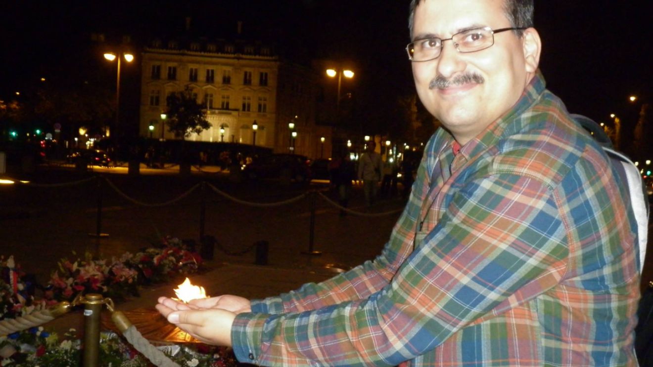 Cine era, de fapt, Bogdan Drăghici? El este șoferul care s-a sinucis la Ambasada Rusiei din București