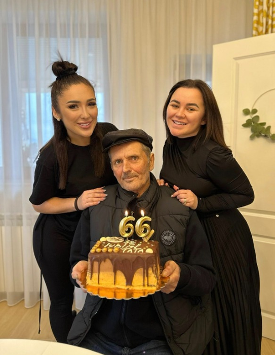 Carmen de la Sălciua și-a înmormântat tatăl. Sursa foto: social media