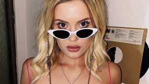 De asta a plecat?! Ce salariu mizer avea Emily Burghelea la „Acces Direct”. Câți lei primea lunar de la Antena 1