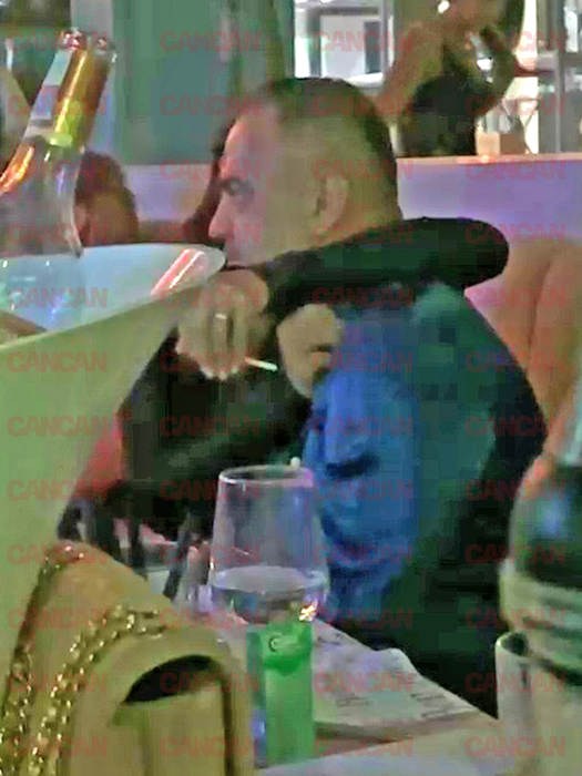 La un moment dat, Mădălina îl ia de gât pe bărbat