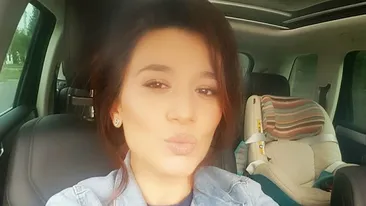 Claudia Pătrăşcanu, imagine de colecţie cu cei doi băieţi! A uitat uşa deschisă şi a fost surprinsă aşa