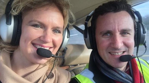 FOTO. Tragedie în Alpii elveţieni: doi cunoscuţi muzicieni britanici şi copilul lor au murit într-un acccident aviatic