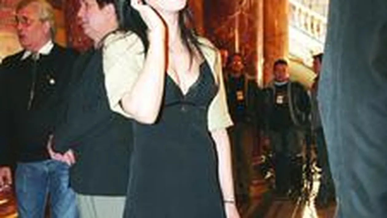 Oana Sarbu, scoasa din grila Romantica