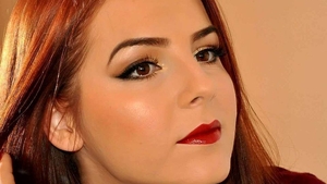 O jurnalistă a murit în somn, la 27 de ani. De ce îi numea "călăi" pe medicii români care au tratat-o