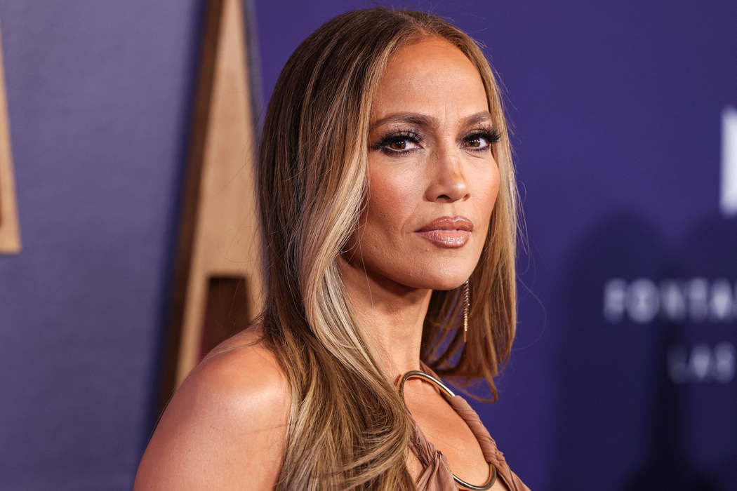 Jennifer Lopez, blocată în ușile rotative de la hotel. Sursă: Profimedia