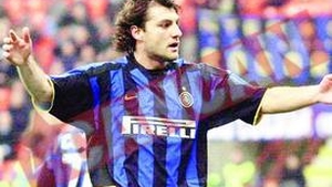 Celebrul Christian Vieri va juca la Steaua pe 1,5 milioane euro