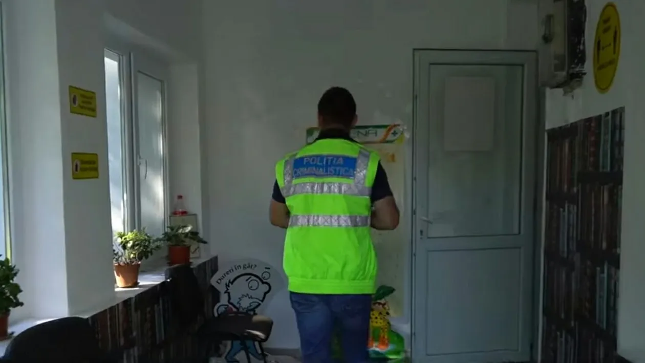 Cazul vaccinare la chiuvetă în Dâmbovița: Antrenorul arestat la domiciliu, soţia sub control judiciar