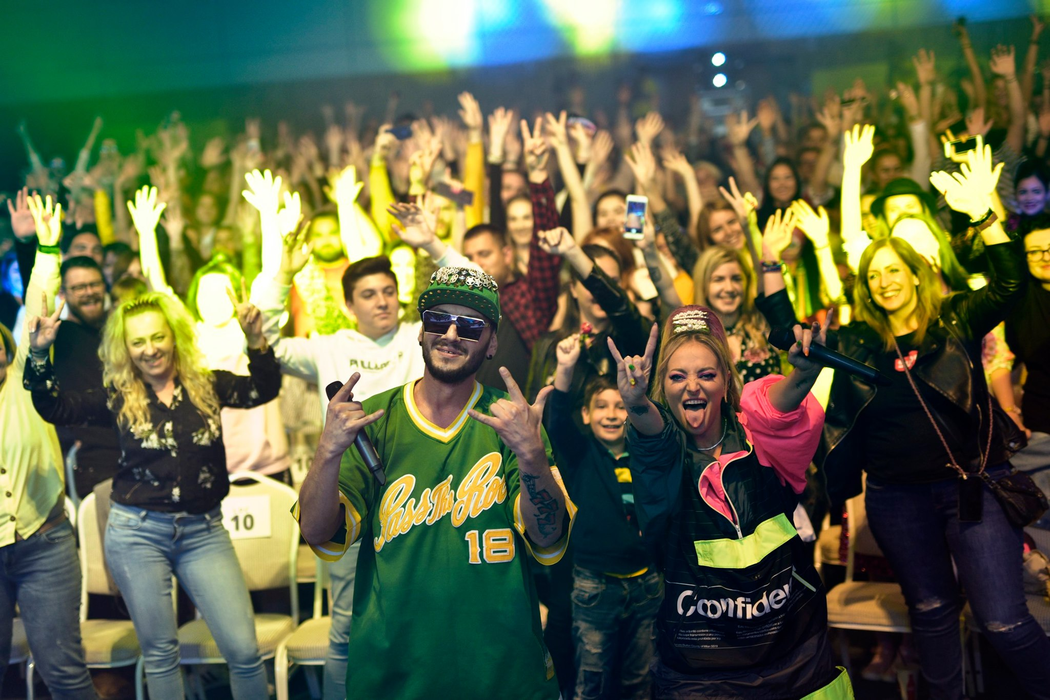 Delia, concert cu totul la vedere! Imagini +18 pentru cei din primul rând