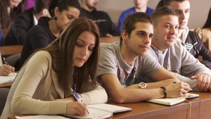 Metoda copy/paste e deja istorie! Cum fac elevii si studentii ca sa-si ia lucrarile de pe net, fara sa copieze un cuvant!