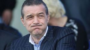 Ce face Becali cand nu mai poate sa dea bani? Gigi a gasit o varianta incredibila sa faca pe PATRONUL, chiar din spatele gratiilor