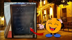 Ce mesaj au putut să scrie patronii acestui local pe tăblița de la intrare! Clienții au izbucnit în râs când au văzut