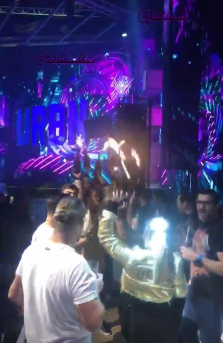 Bianca și Alex s-au “înecat” în șampanie la Dubai