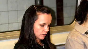 Christina Ricci din familia Addams circula cu metroul!