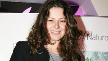 Rita Muresan are toate motivele sa se simta o mama implinita. Uite cat de bine arata fiica ei, Gloria si cat de bine ii seamana