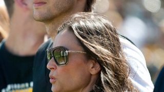 Ashton Kutcher a inselat-o pe Demi Moore?