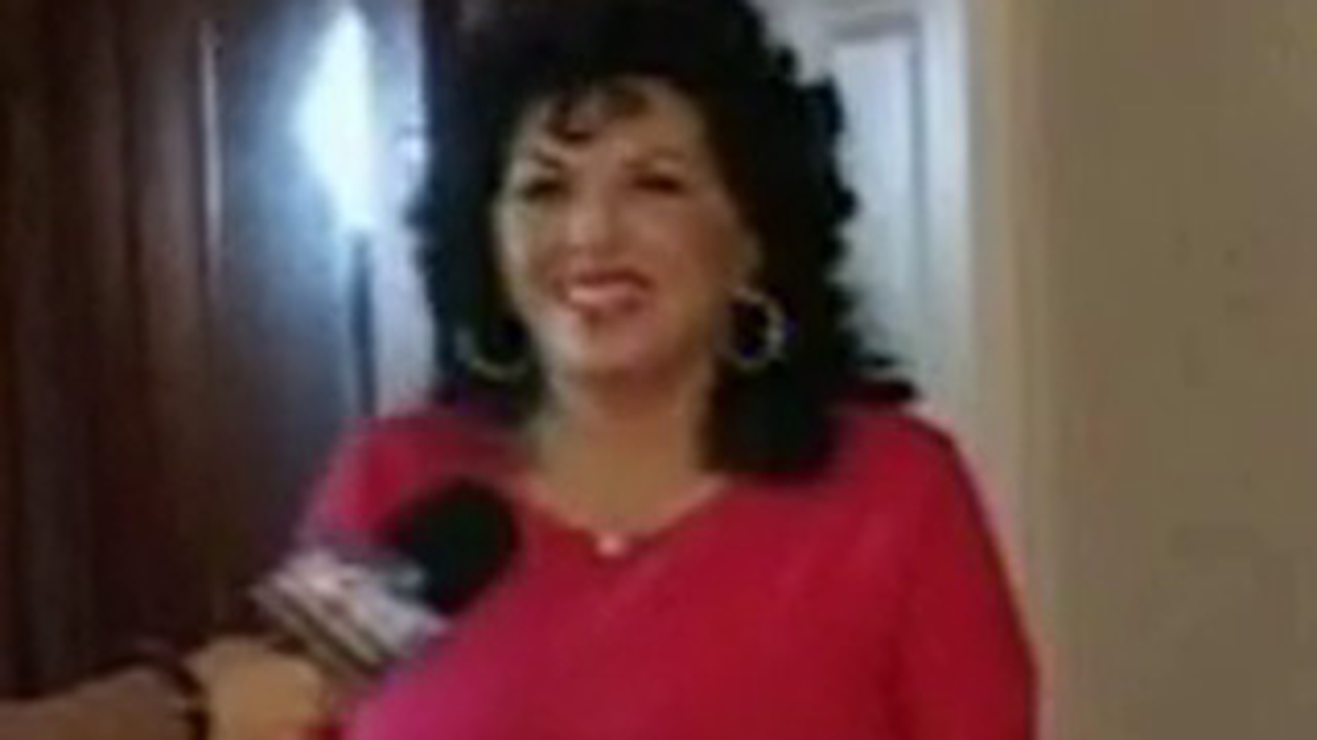 VIDEO Carmen Harra are la New York o casa-muzeu, de milioane de dolari: "Am multe colectii si piese de arta, bijuterii si portelanuri de mii de dolari"