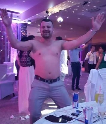Aurel s-a dat în stambă la nunta Biancăi şi a lui Liiviu