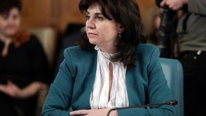 Se repetă sau nu anul școlar? Anunțul făcut de Monica Anisie, după mesajul transmis de Raluca Turcan
