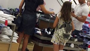 L-a pus la papion… La propriu! Antrenorul ”naţionalei”, alergat de soţie la shopping