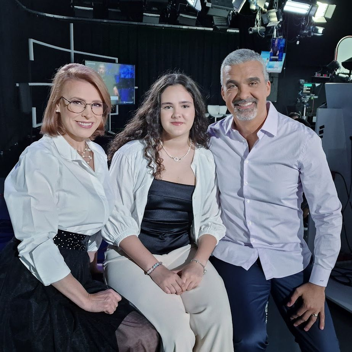 Fiica lor, Dora, le moștenește părinților celebri pasiunile și talentul