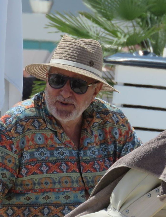 Ilie Năstase, la plajă cu alură de milionar columbian (Foto: CANCAN.RO)
