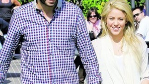 Dupa ce Pique si-a injectat colagen, Shakira nu se mai satura sa-l sarute