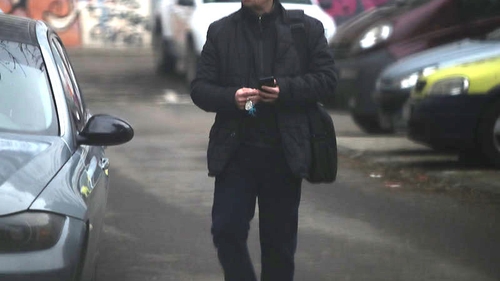 Aventurile celebrului ”Portocală” în ultimele două zile. Ex-procurorul Negulescu a ieşit camuflat din casă, a sudat ţigară de la ţigară şi s-a întâlnit cu...