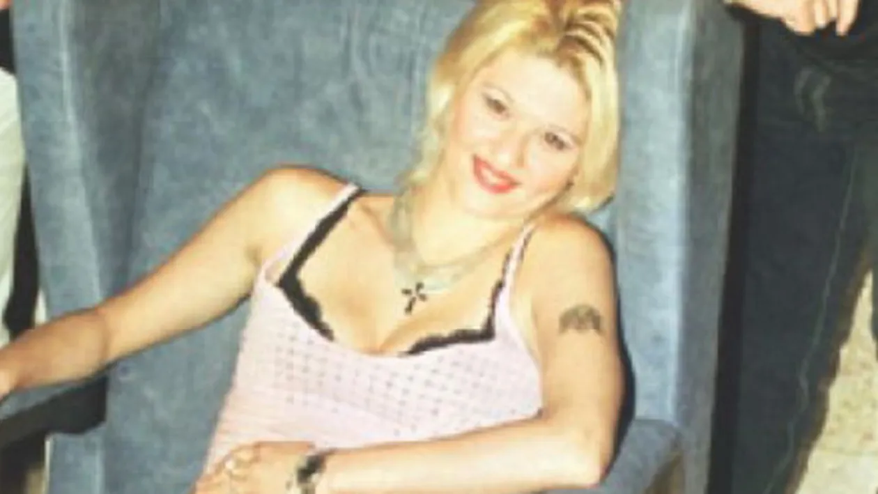 Oana de la Genius este de nerecunoscut! Artista s-a ingrasat foarte mult