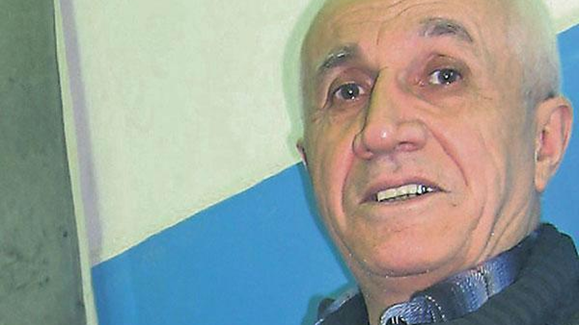Cum a fost fotografiat cel mai periculos criminal din Romania! S-a mutat in casa parinteasca si…
