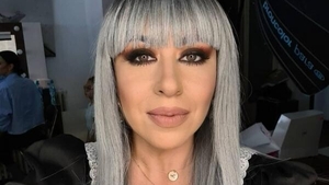 Cum arată Oana Roman fără perucă. O fană a remarcat diferența
