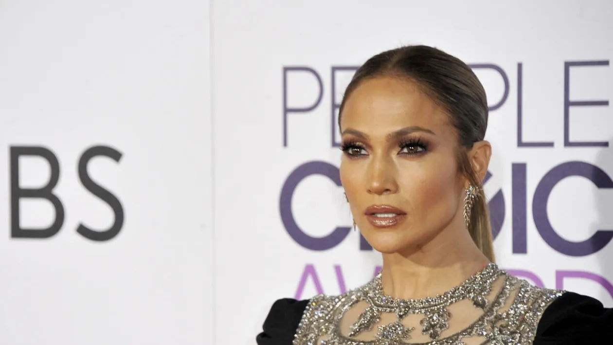 Ce a cerut Jennifer Lopez pentru concertul din Piața Constituției. Artista a solicitat o oglindă mare, masă de masaj cu maseuză și...