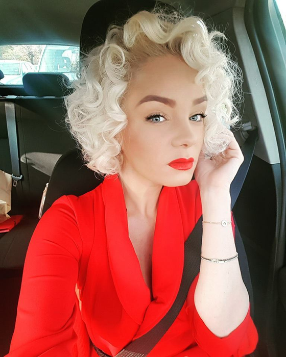 Maria Constantin şi-a schimbat look-ul! Cum arată acum cântăreaţa