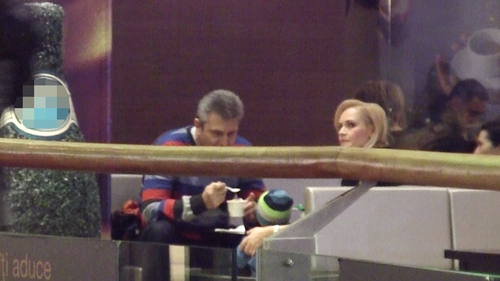 Gabi Firea si sotul ei s-au indulcit la mall!