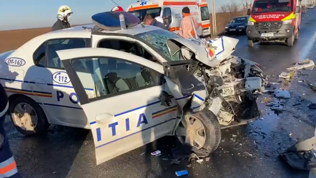 Polițistul Fănel Nițu, înmormântat cu onoruri militare. Omagiul copleșitor adus de colegii săi în momentul în care sicriul era coborât în groapă | VIDEO