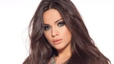 Rihanna de Romania, agatata pe Facebook! Barbatii ii fac declaratii de dragoste online Ruxandrei Bar!