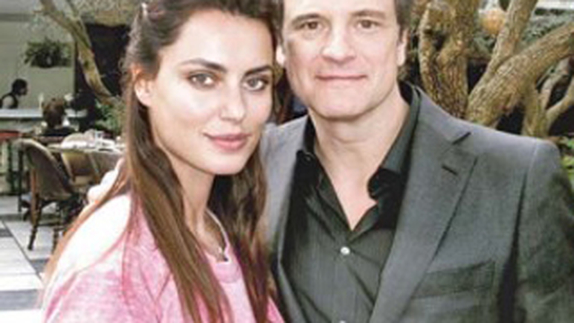 Dupa Madalina Ghenea, alta romanca ia cu asalt starurile de la Hollywood! Catrinel Menghia s-a lipit de Colin Firth!
