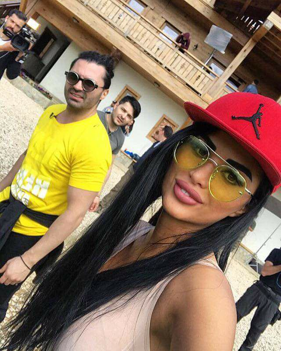 Lovitură, după lovitură pentru Daniela Crudu. După bătaia primită, a rămas și fără conturile de Instagram și Facebook