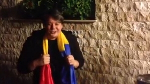 Fuego si-a turnat galeata cu apa in cap dupa ce a fost provocat de Connect-R! Trebuie sa vezi cum a reactionat :)