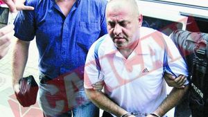 Sex si betii in arestul politiei