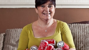 E dependentă de COCA COLA si bea câte 300 de cutii pe lună! Cum arată femeia care nu simte nevoia să bea niciun strop de apă
