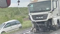 Accident cumplit pe DN1, în Bihor! Patru persoane au murit după ce un autoturism s-a izbit violent de un TIR