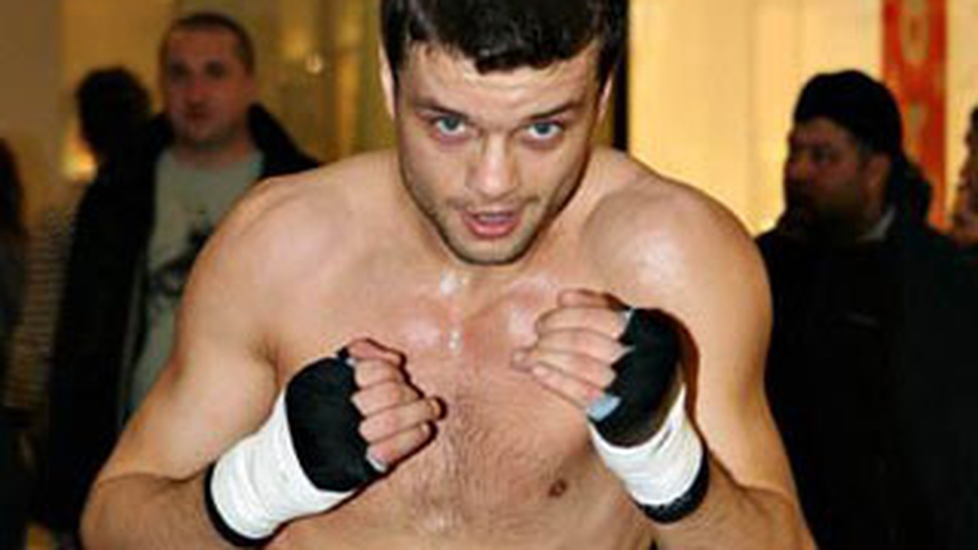 Jo Jo Dan l-a facut KO pe Do Nascimento, pastrandu-si WBC Continental