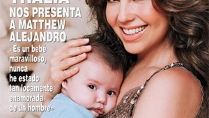 Thalia a participat la prima sedinta foto alaturi de fiul ei! Uite ce frumoasa e cu Matthew Alejandro in brate!
