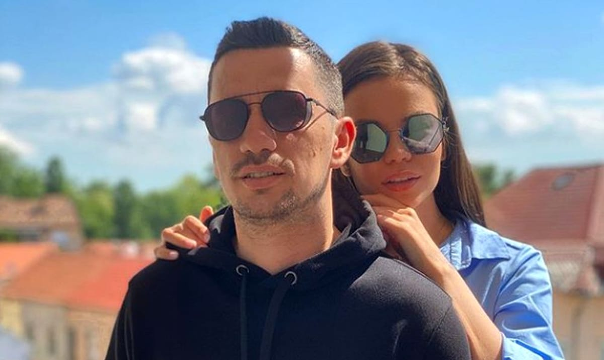 Denisa Hodișan și Flick au făcut anunțul: ”Am decis ca în viitorul apropiat să facem și cununia religioasă”. Pregătirile pentru eveniment sunt în toi
