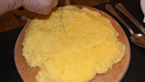 Dieta cu mămăligă | Slăbești 15 kilograme în 7 zile dacă urmezi acești pași și renunți la aceste alimente