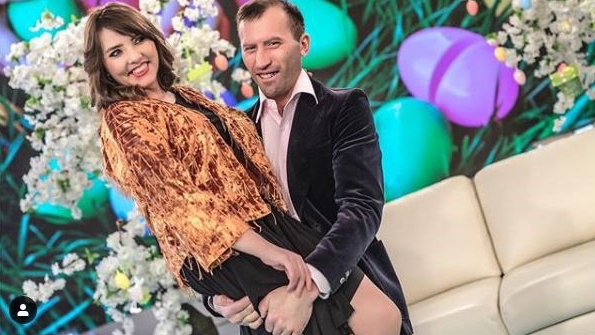 Vulpiţa de la Acces Direct a primit premiul la care nu se aştepta niciodată! Internetul a luat-o razna: “Felicitări”