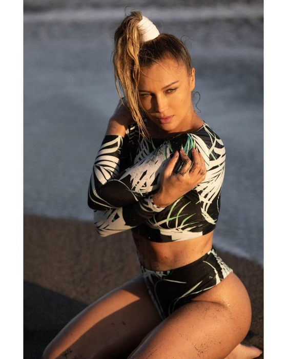Lora, transformare spectaculoasă de look! Adela Popescu și Cove au remarcat imediat iar fanilor nu le-a venit să creadă